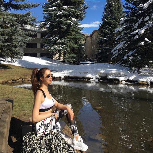 Vẻ đẹp nóng bỏng của cô dâu nghìn tỷ bị mỉa mai là cỗ máy đẻ